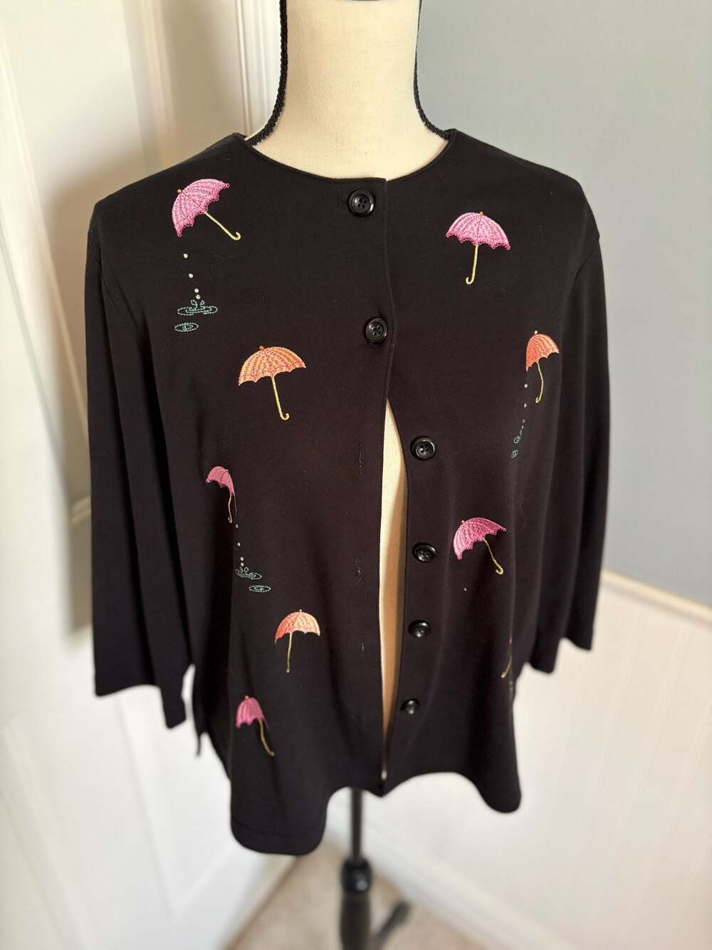 Breckenridge Vintage Embroidered Umbrella Novelty Cardigan Sweater